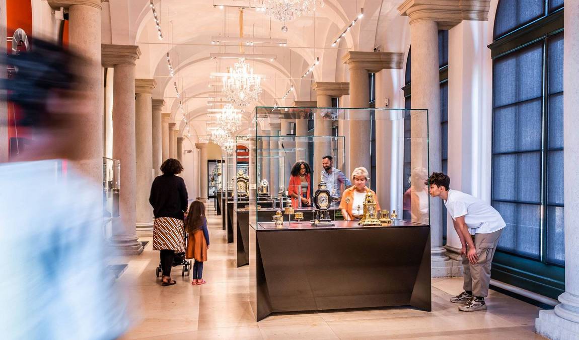 royal cabinet of mathematical and physical instruments photo 7