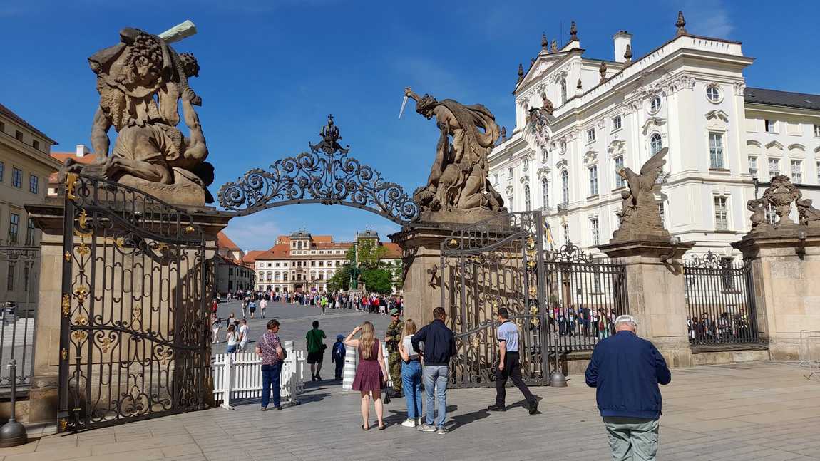 new royal palace photo 7