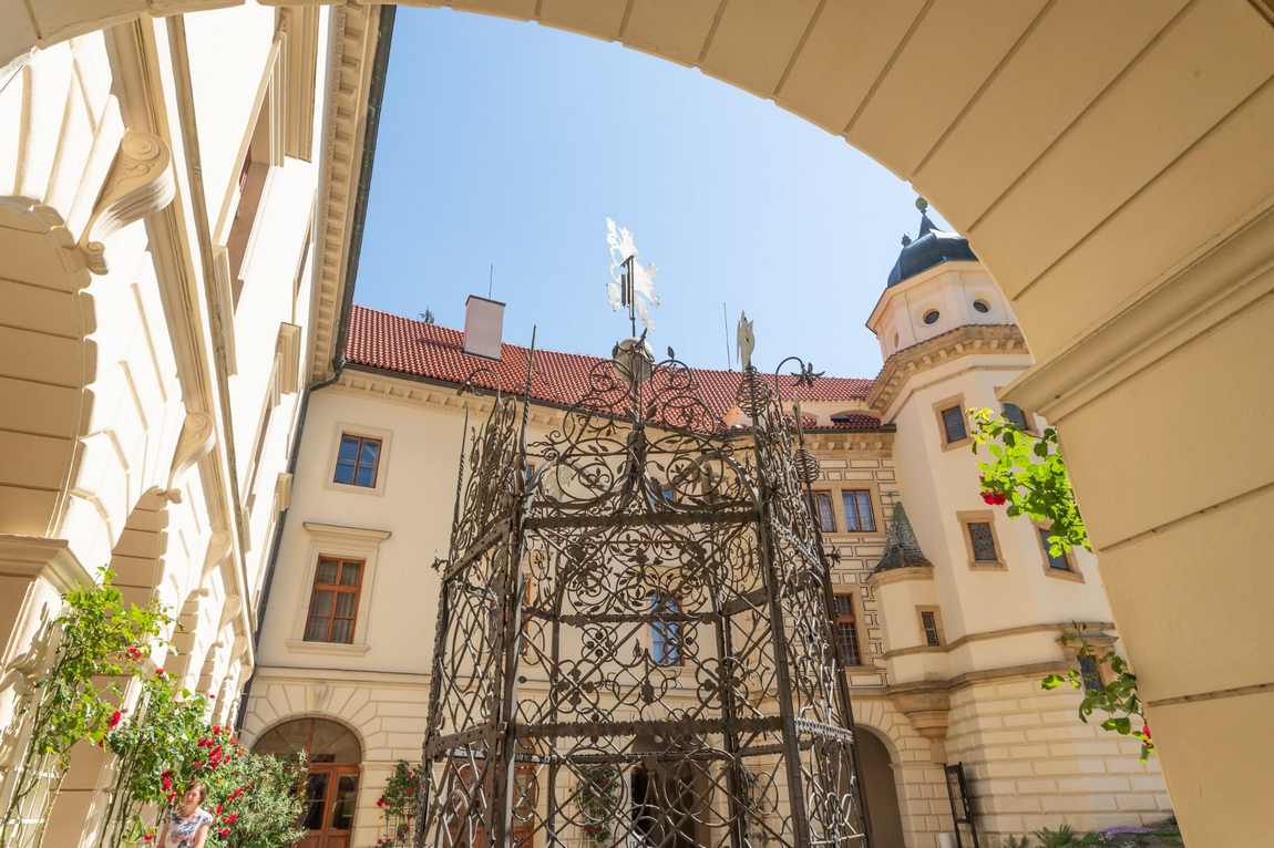 pruhonice castle photo 3