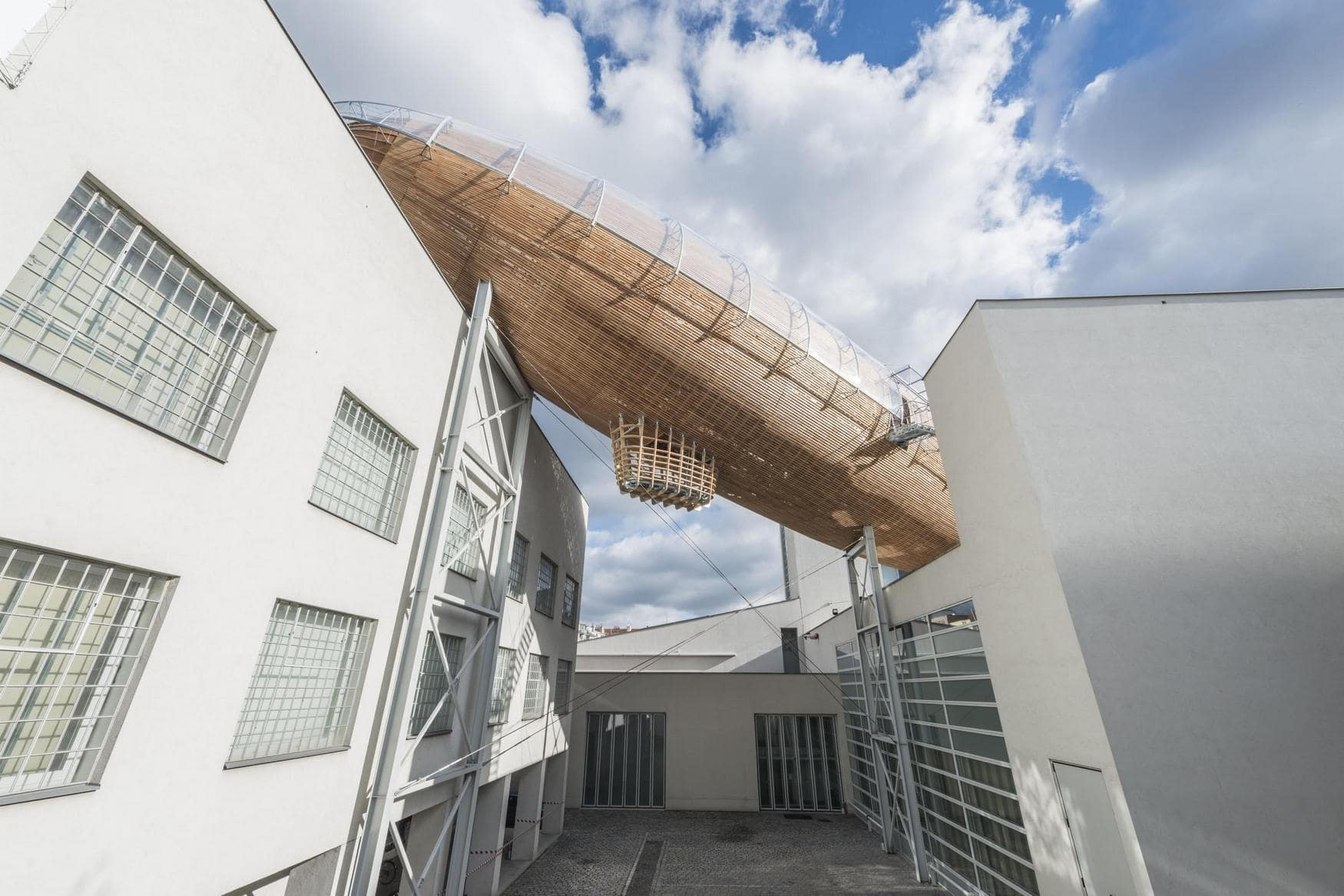 Airship Gulliver photo 1
