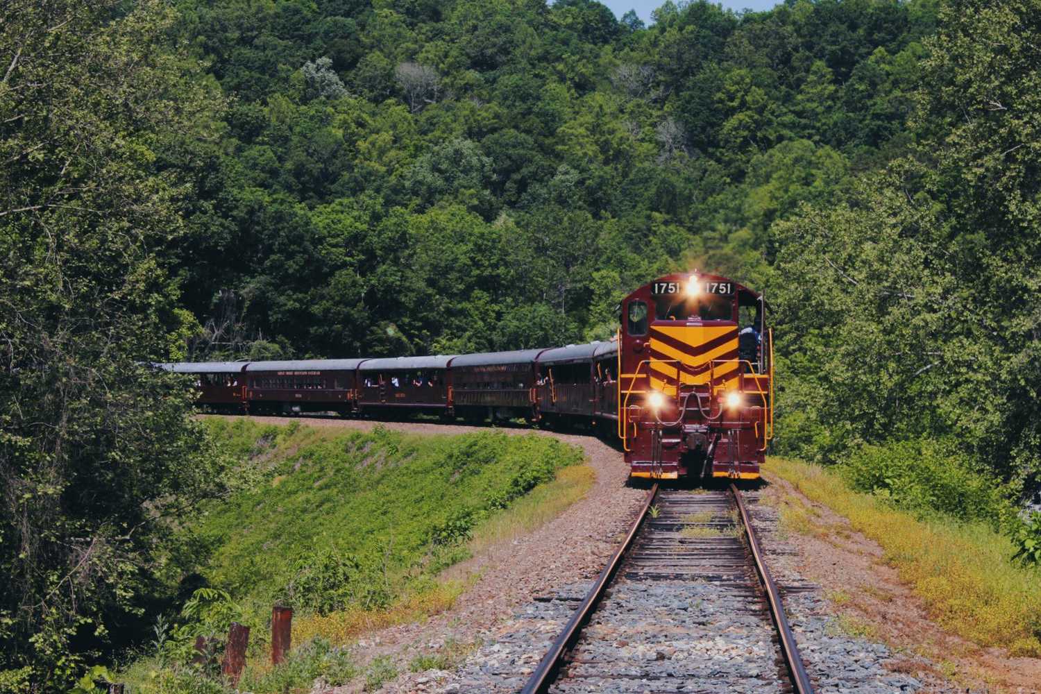 Great Smoky Mountain Railroad photo 1