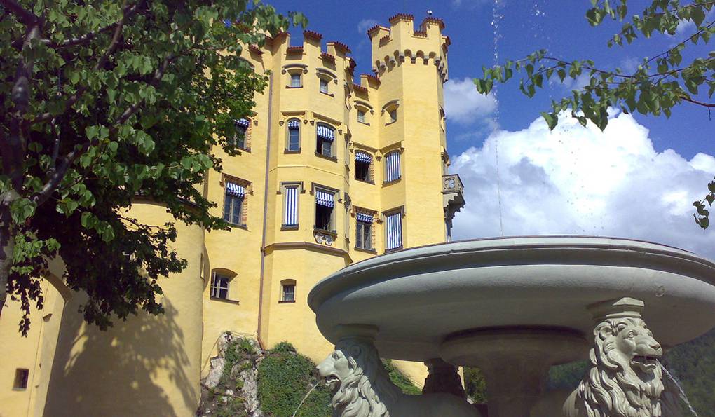 Hohenschwangau Castle photo 1