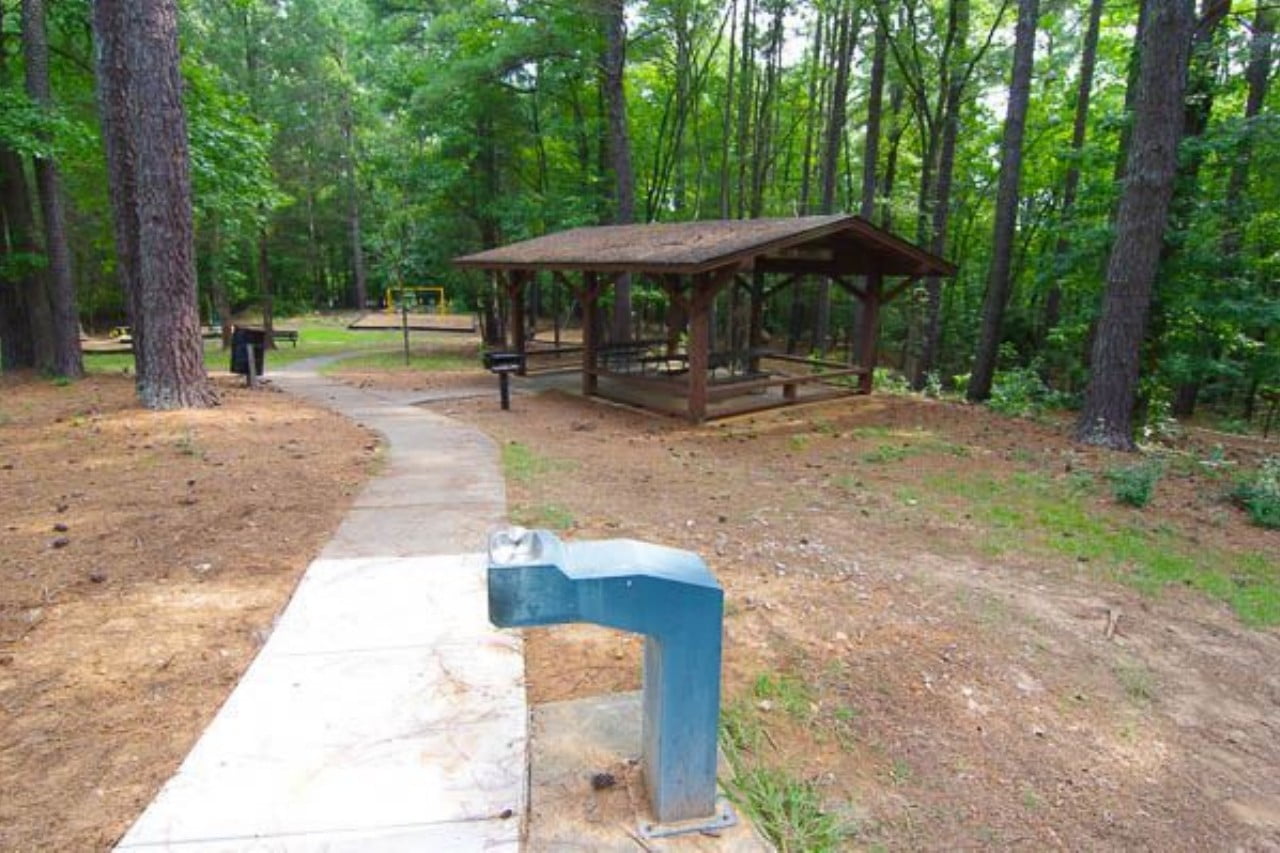 Holt School Road Park photo 1