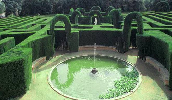 Labyrinth of Orta Park photo 1