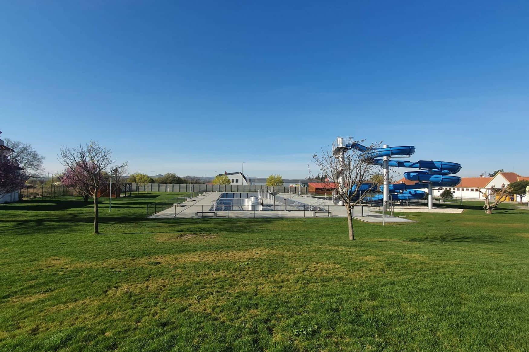 Riviera Swimming Pool photo 1